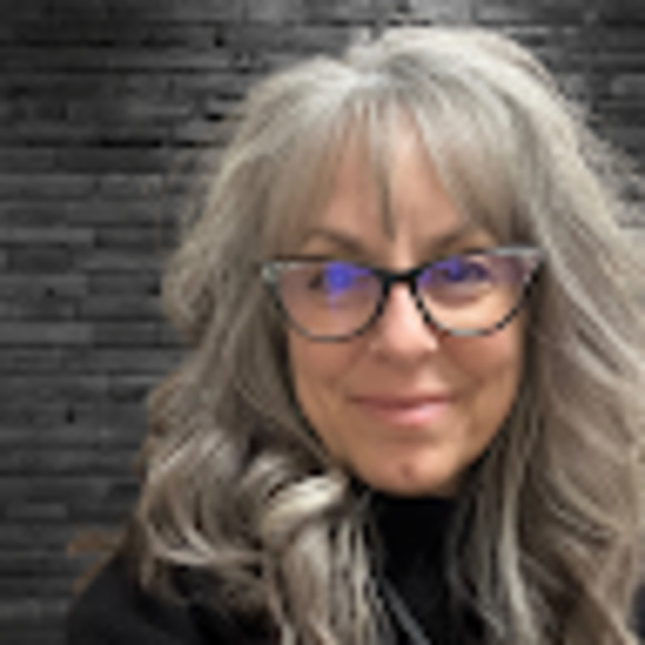 Meet your Posher, Alisa - Picture 1 of 1